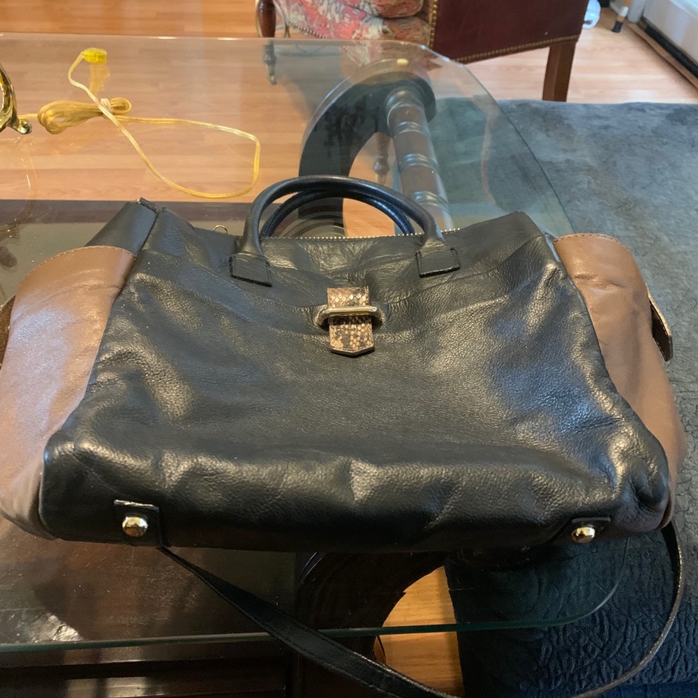 Shoulder Bag - Picture 4 of 9